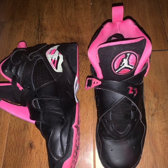 Jordan’s. Size 5 - Picture 3 of 10